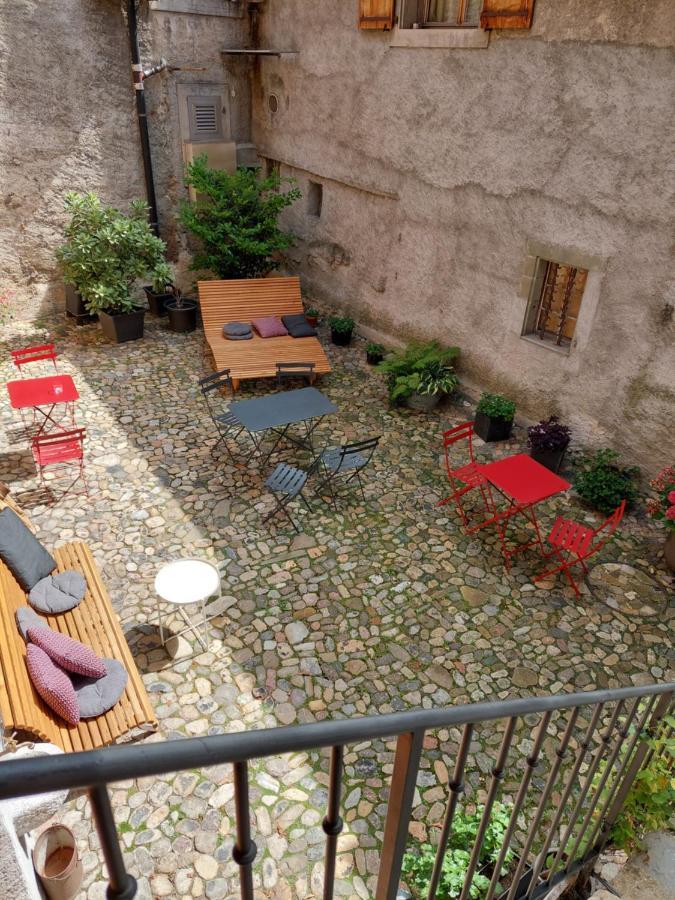Aux Trois Soleils Panzió Chexbres Kültér fotó